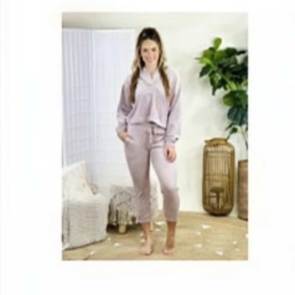 Mono B Blush Velour Joggers